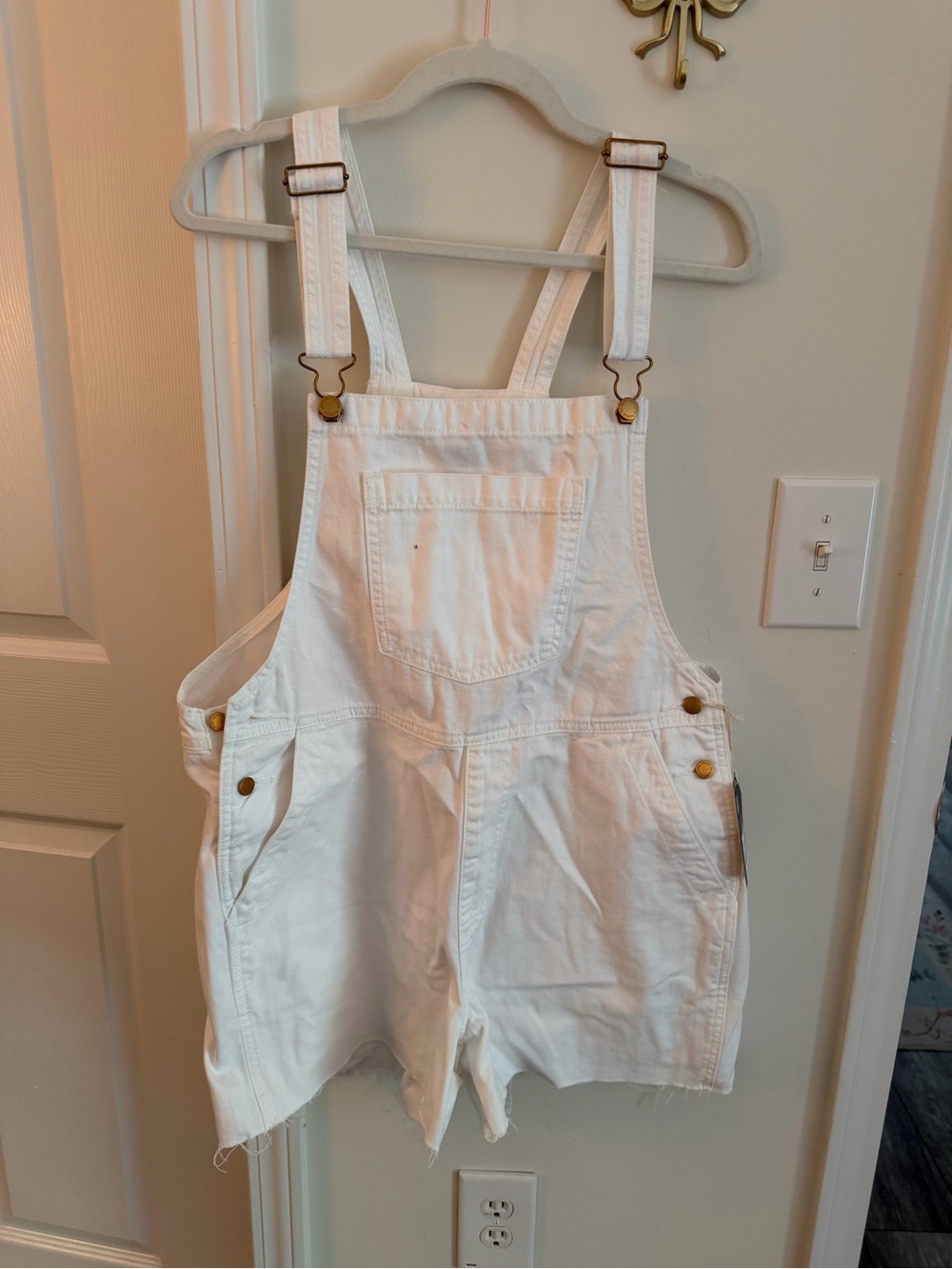 Universal Thread white shorts overalls shortalls